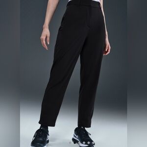 Nike Women's Standard Fit, Tapered Leg, Dri-fit Black Active Pants, Sz. 8